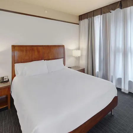 Hilton Garden Inn Milwaukee Downtown-2